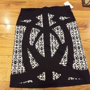 Black and white pencil skirt